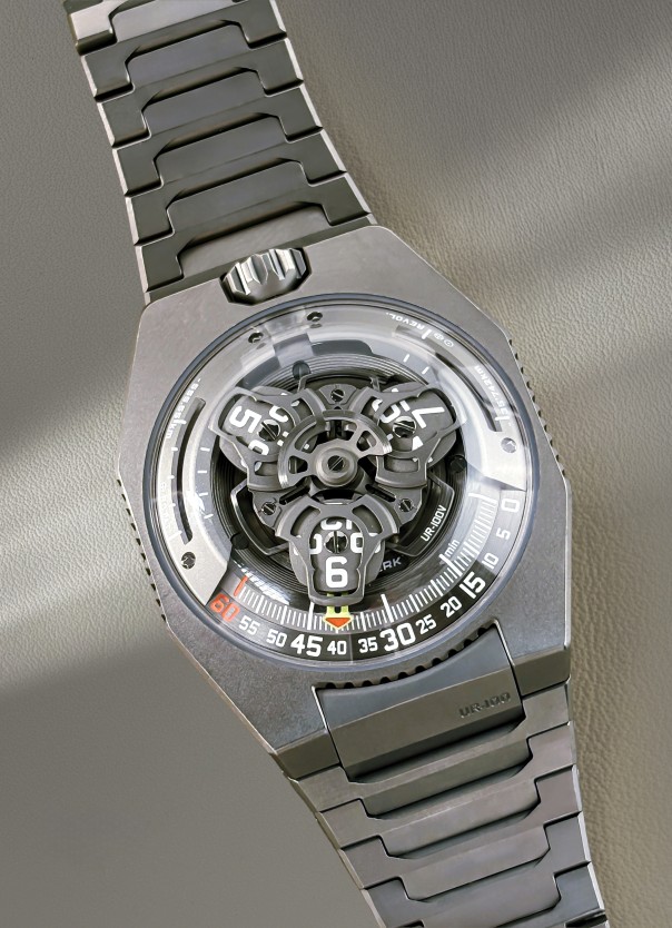 URWERK UR100V MAGIC